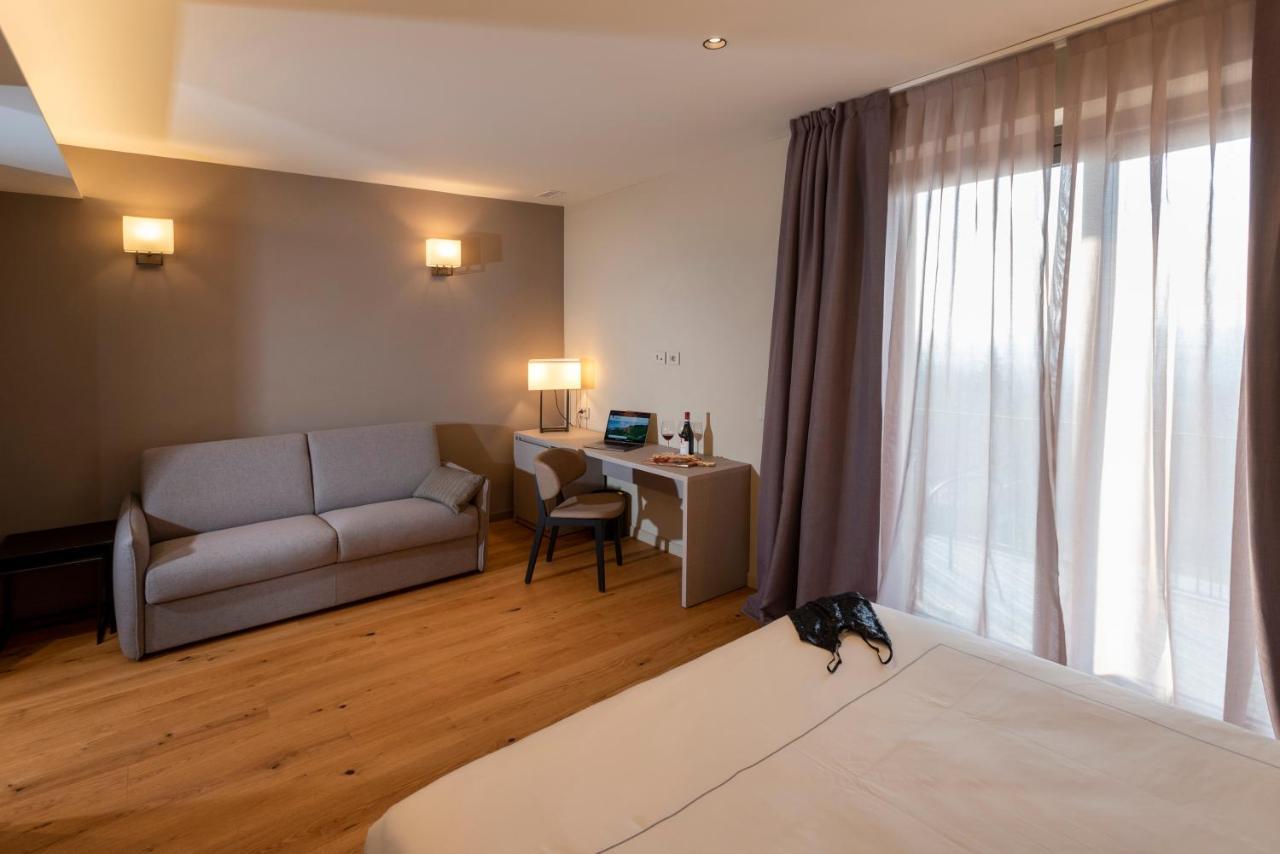 Agriturismo Speziale Wine Resort Verduno المظهر الخارجي الصورة
